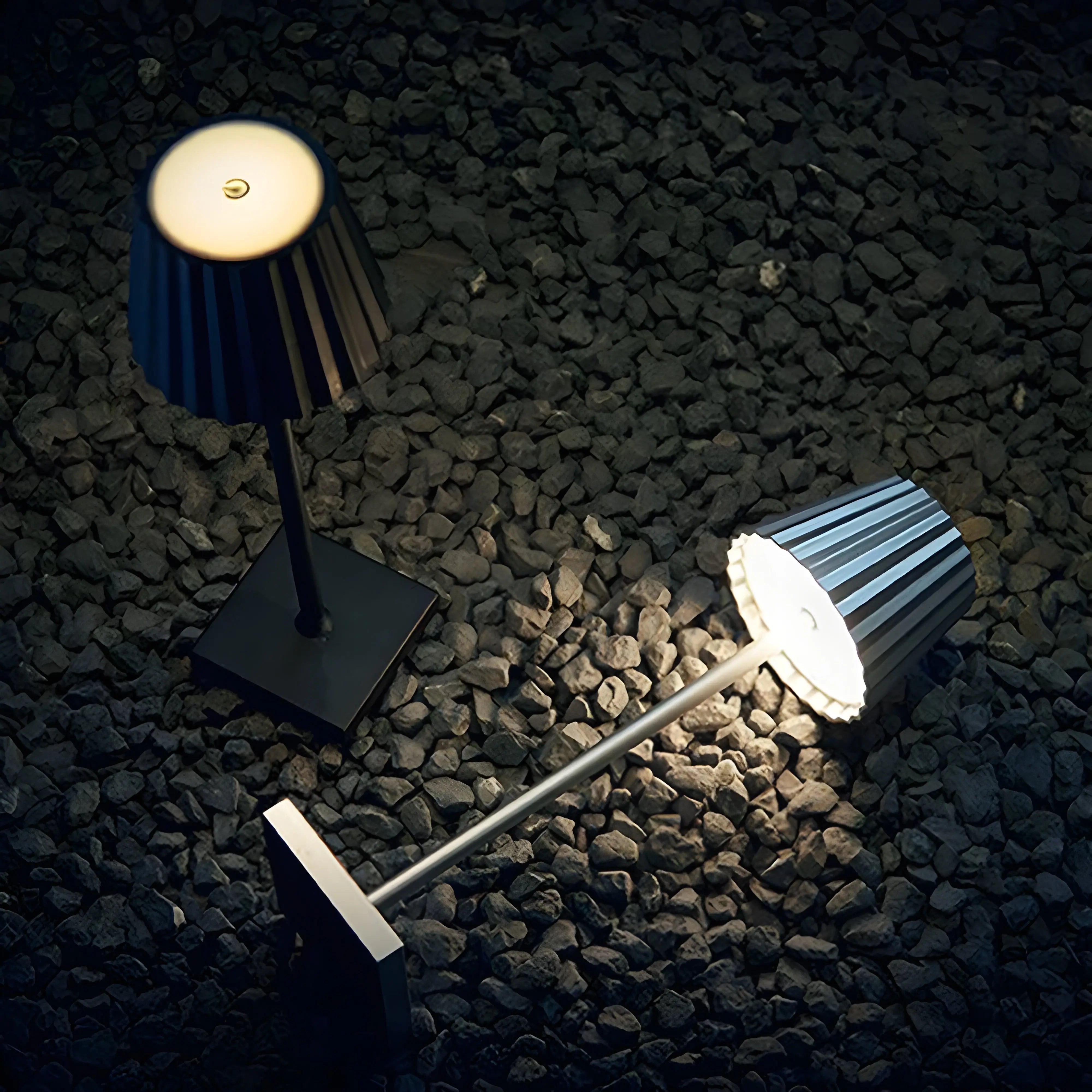 Luxe Scandinavische Draadloze Tafellamp Arlo – Elegante LED Verlichting met USB Oplaadfunctie