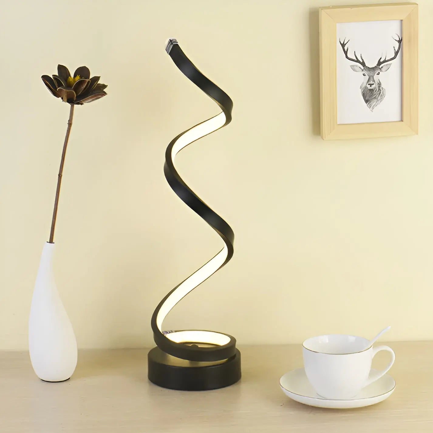 Elegante Spiral Glow LED Bureaulamp – Energiezuinig, Duurzaam & Oogvriendelijk Design